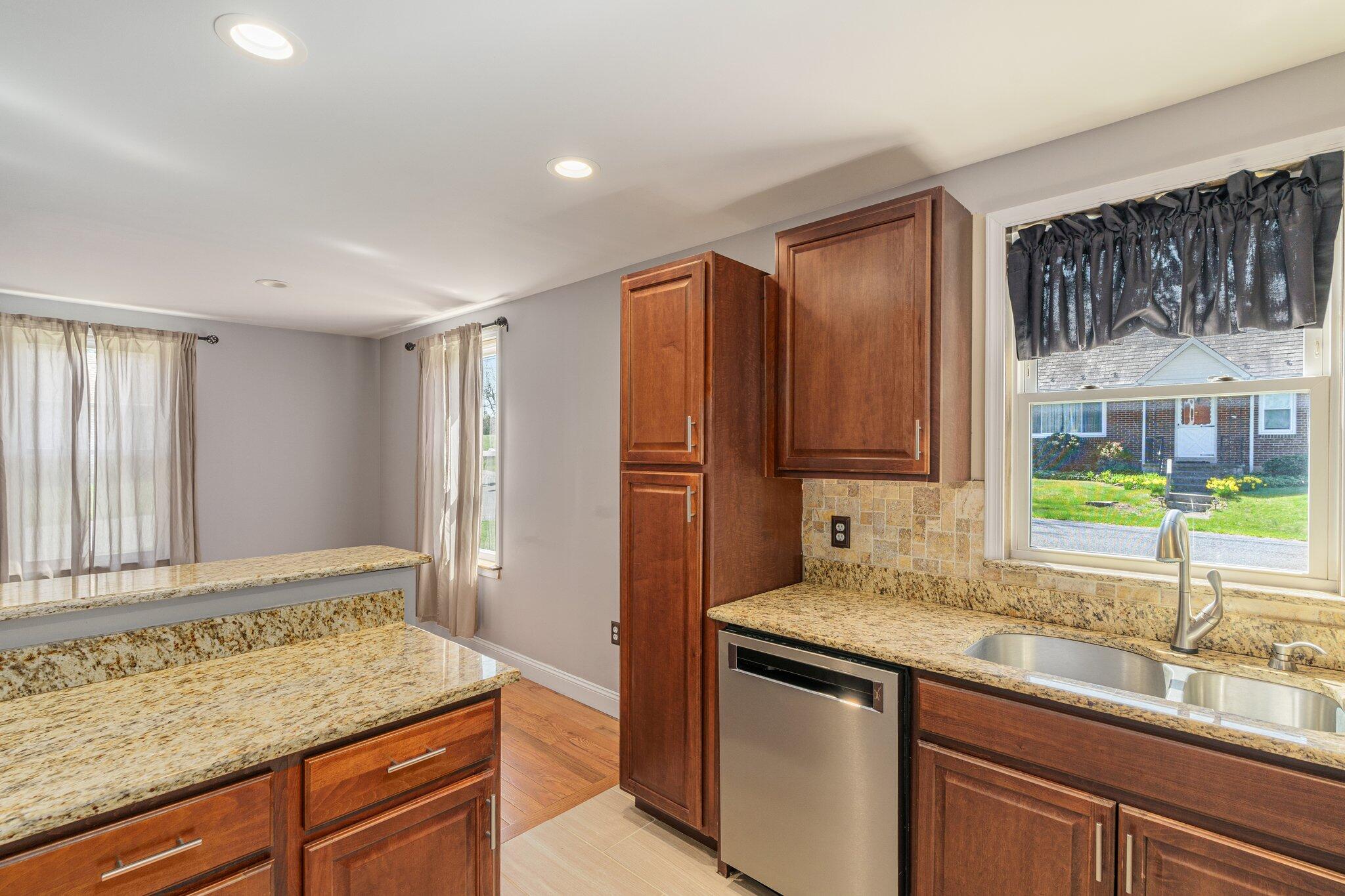 1705 Fourth Street, Bethlehem, Pennsylvania image 32