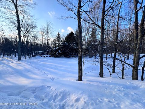 1363 Winding Way Tobyhanna PA 18466