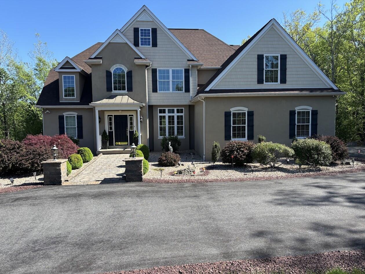 389 Joanne Court, Bartonsville, Pennsylvania image 1