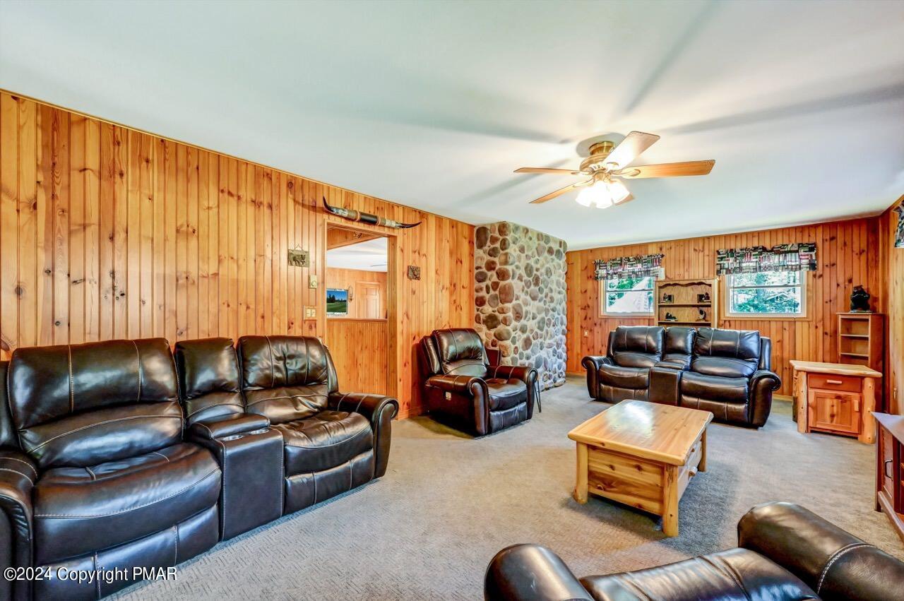 340 Canoe Brook Road, Pocono Pines, Pennsylvania image 10
