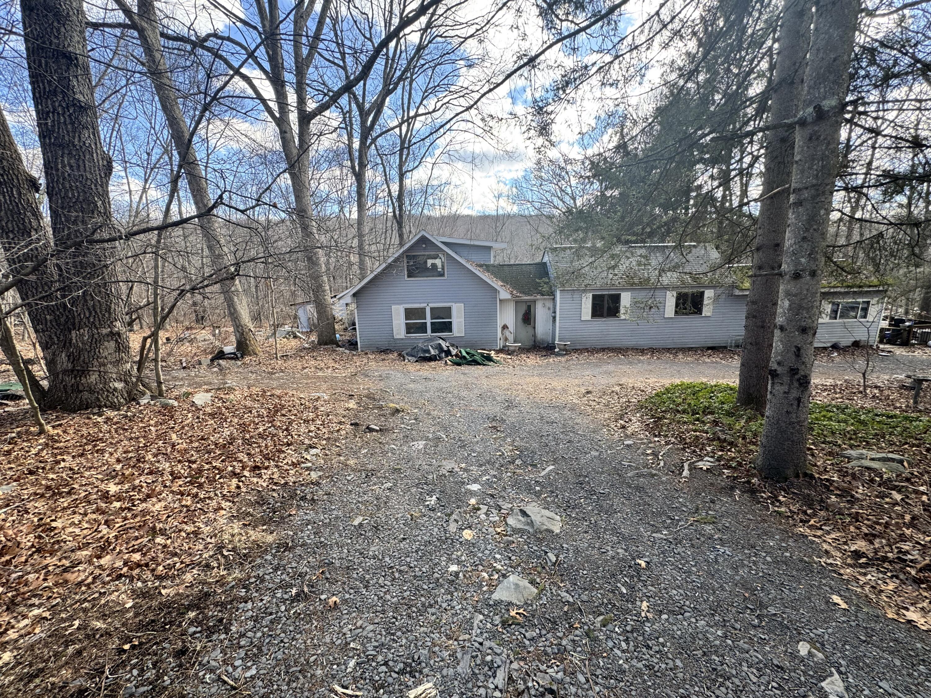 3208 Bear Swamp Rd Road, East Stroudsburg, Pennsylvania image 2