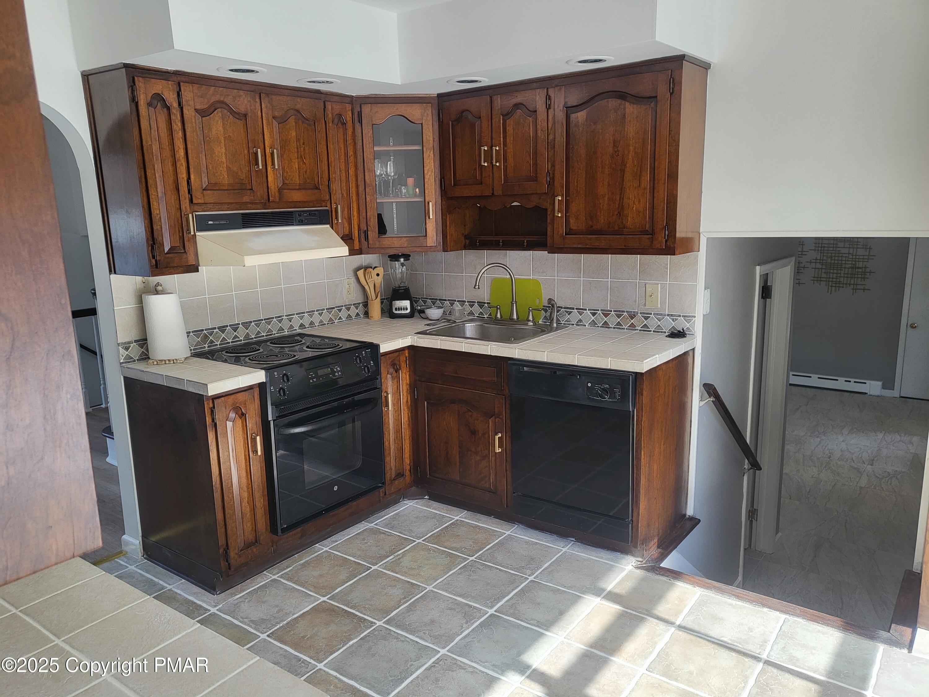499 Slate Belt Boulevard, Roseto, Pennsylvania image 11