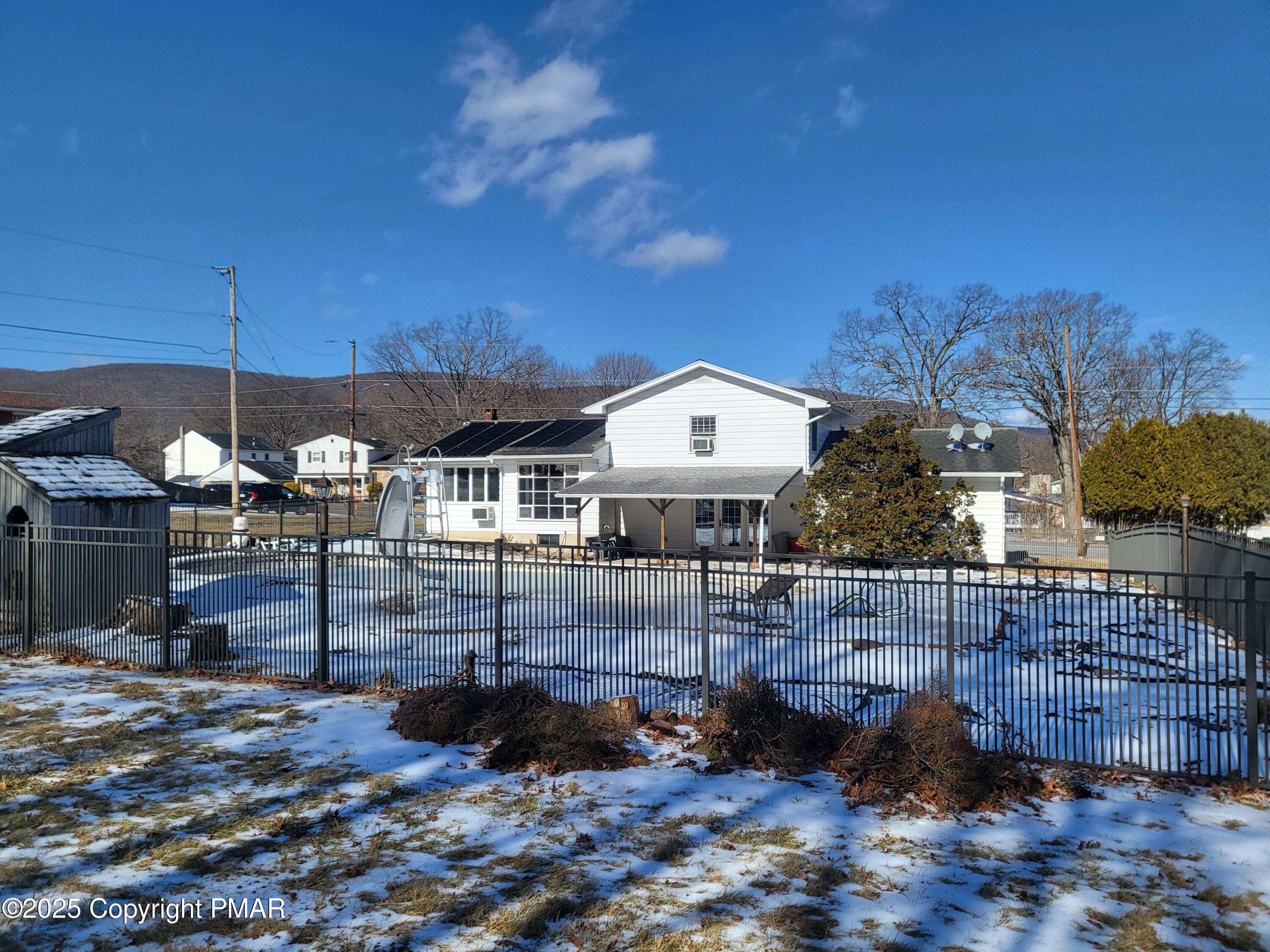 499 Slate Belt Boulevard, Roseto, Pennsylvania image 2