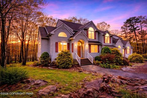 Townhouse For Sale - 52 Laurelwoods Drive<br/> Carbon County, Lake Harmony, PA 18624