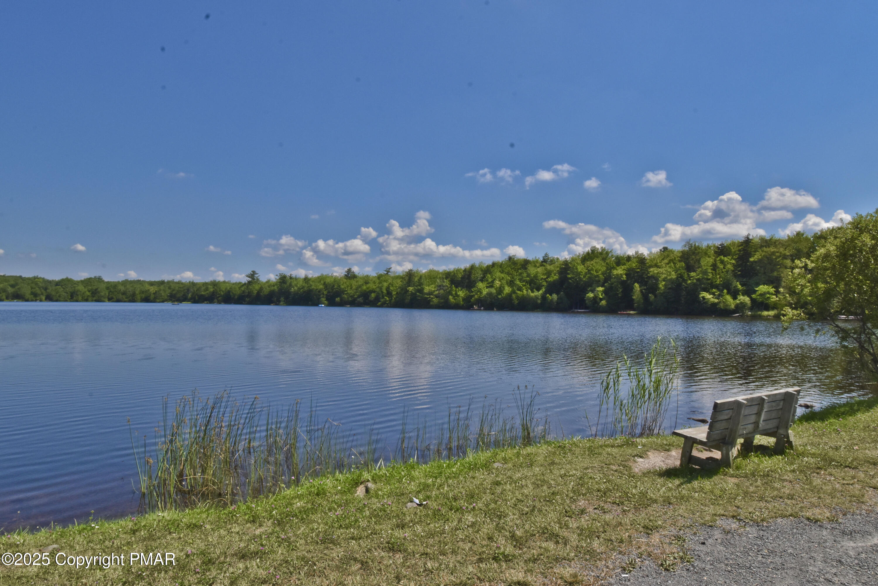 5005 Holiday Drive, Pocono Summit, Pennsylvania image 28