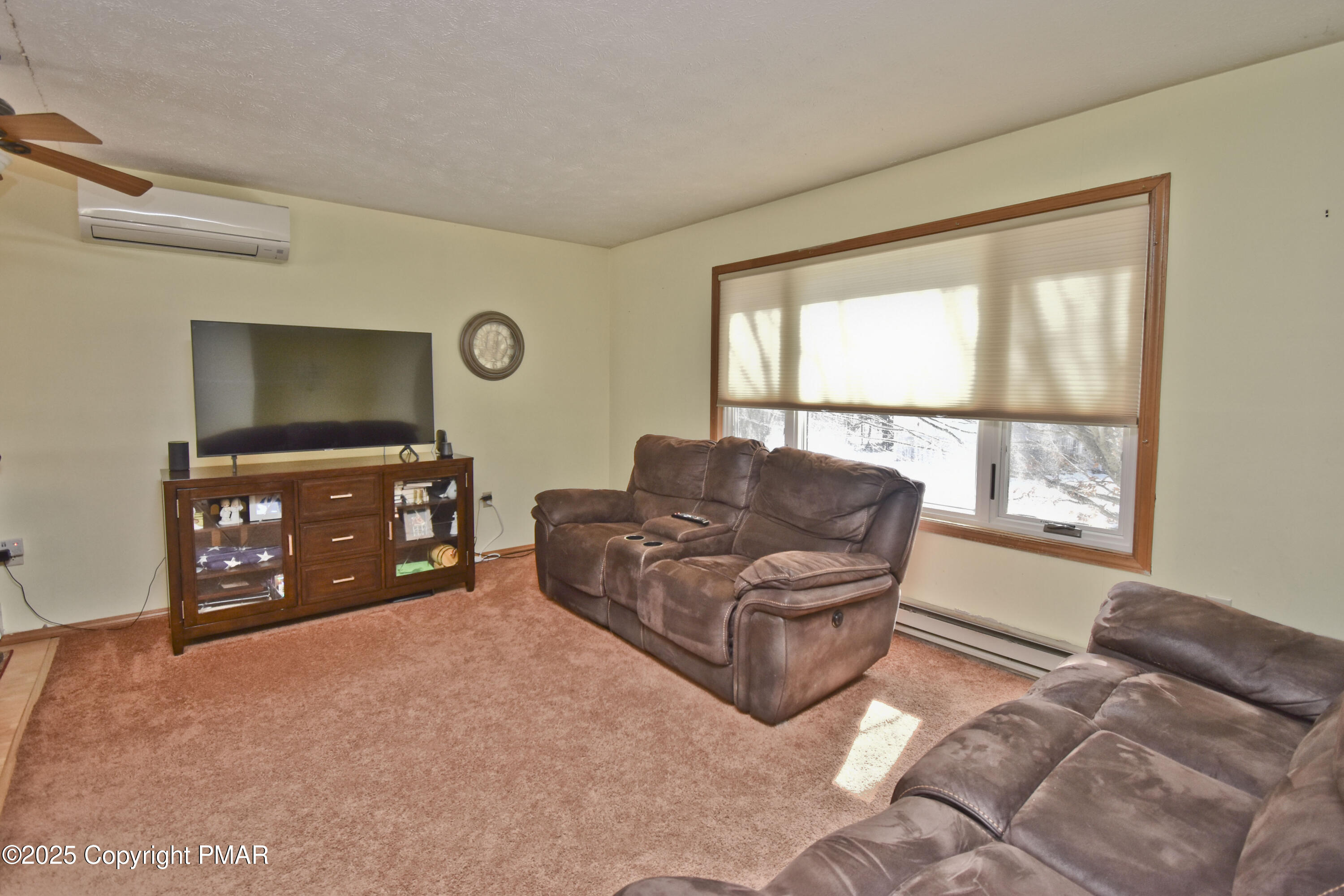 5005 Holiday Drive, Pocono Summit, Pennsylvania image 4