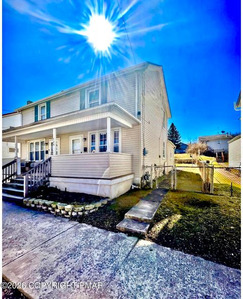 Homes For Sale - 424 E Cranberry Avenue<br/> Luzerne County, Hazleton, PA 18201