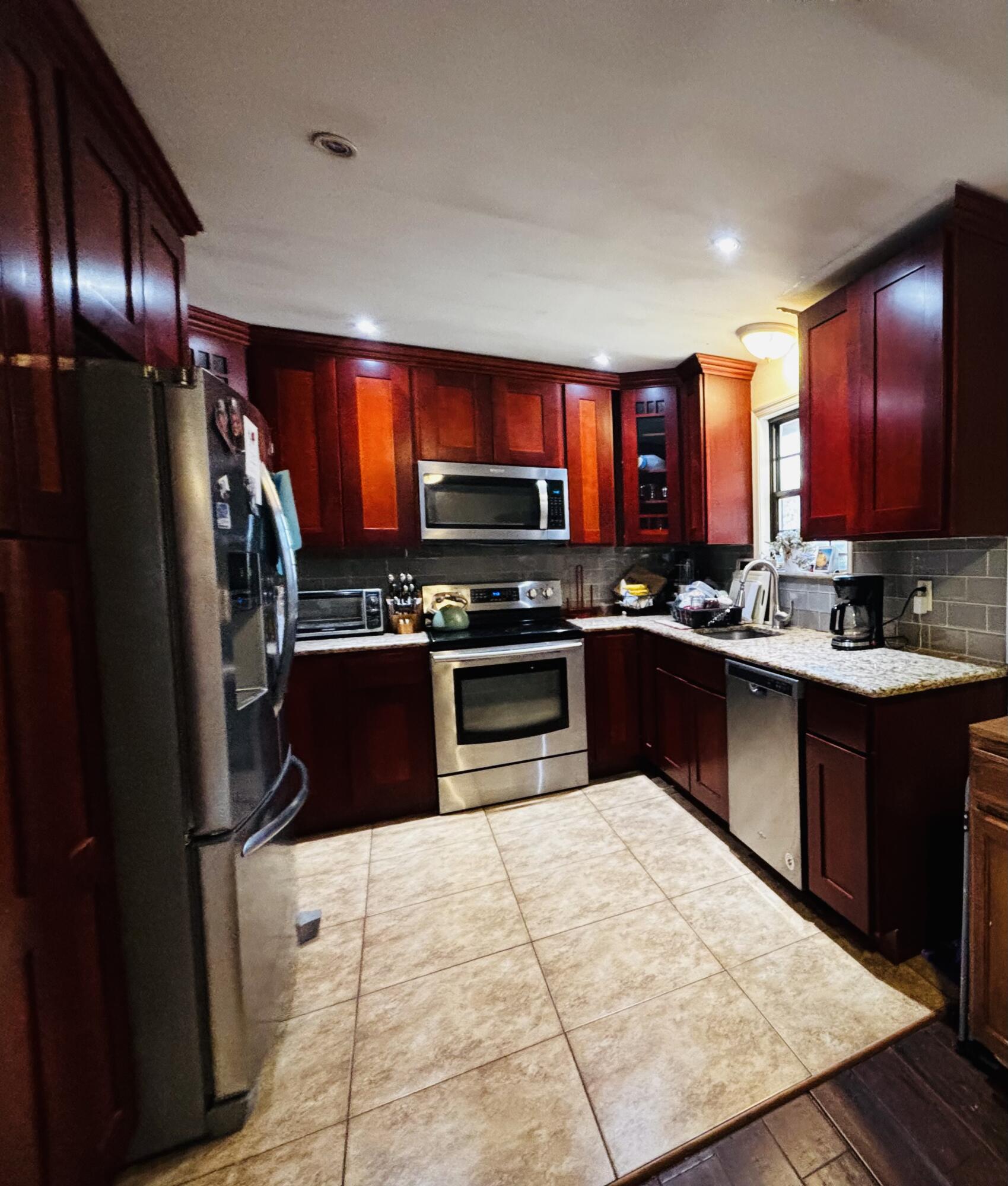 218 Whispering Hills Drive, East Stroudsburg, Pennsylvania image 8