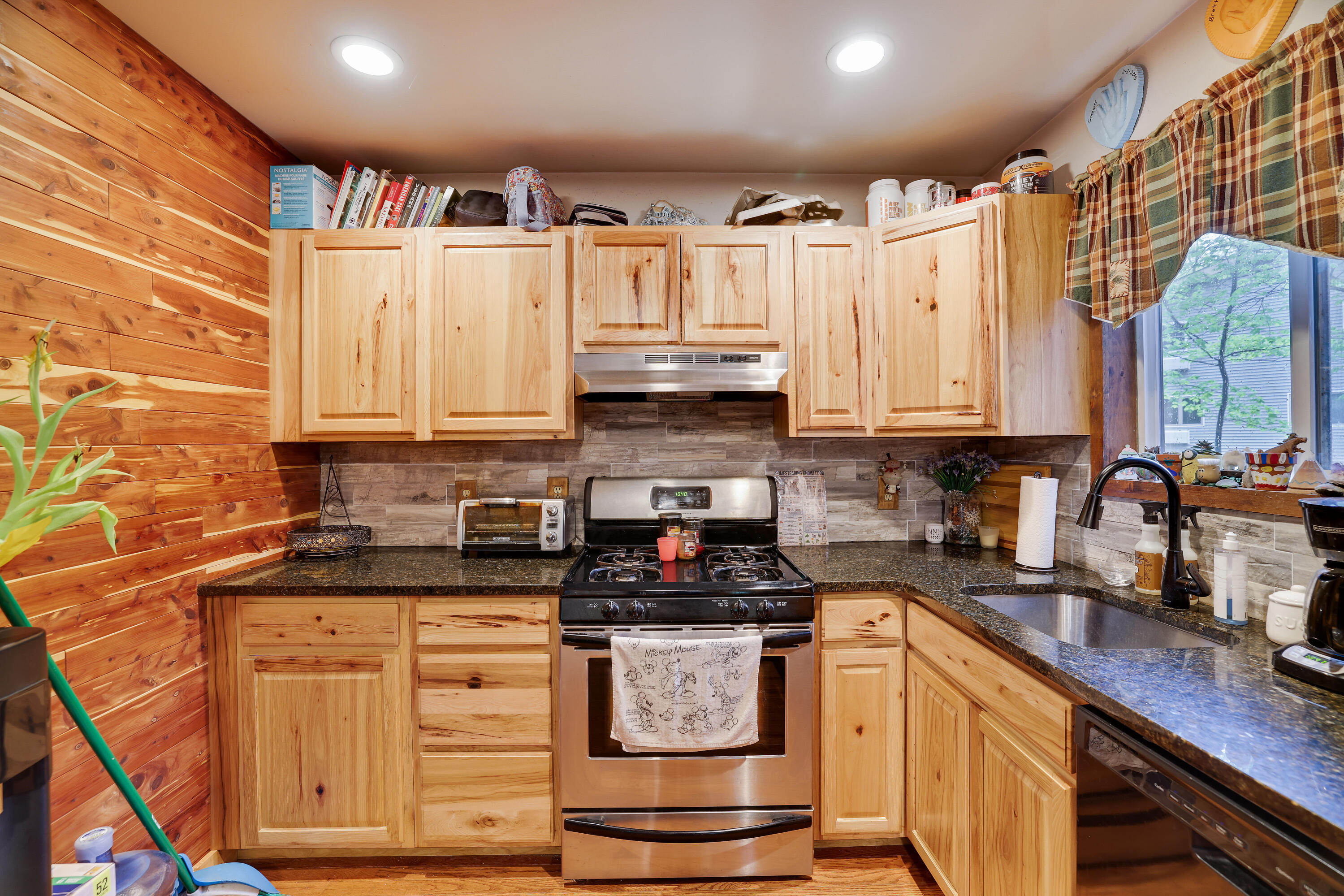 235 Scenic Drive, East Stroudsburg, Pennsylvania image 24