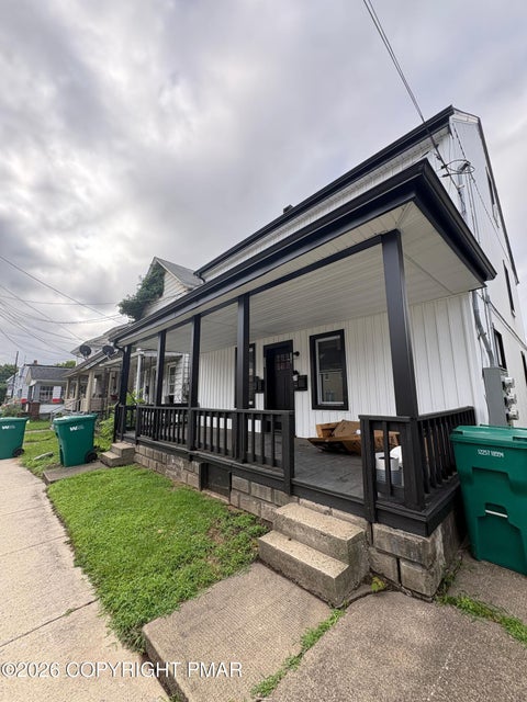 Homes For Rent - 117 N 9th Street #101<br/> Stroudsburg, PA 18360