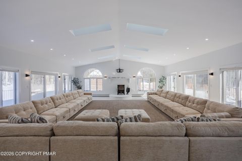 Homes For Sale - 148 Sportsmans Trail<br/> Stroudsburg, PA 18360