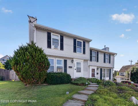 Townhouse For Sale - 106 N Lobb Avenue<br/> Northampton County, Pen Argyl, PA 18072