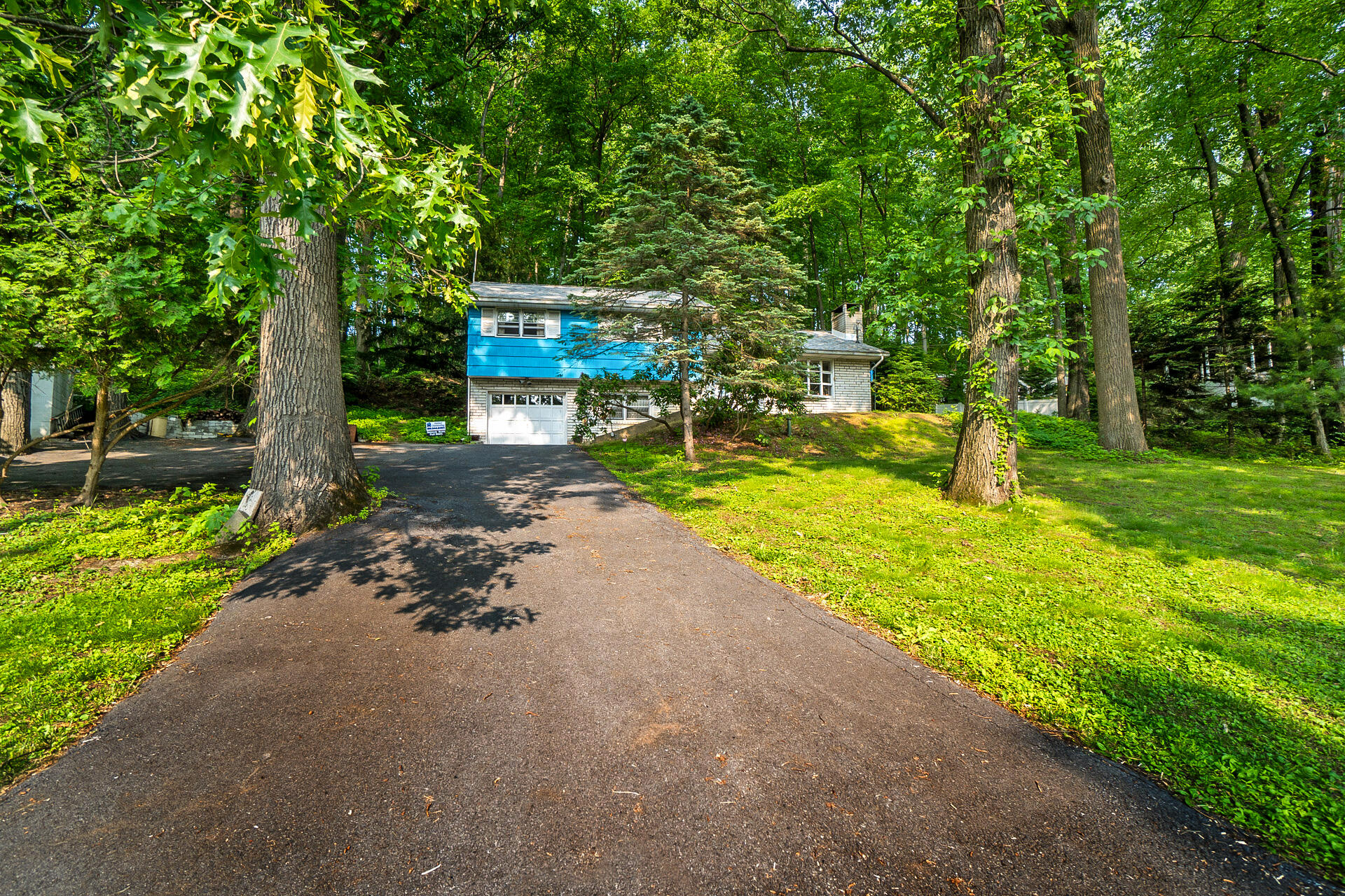 4517 S 5th Street, Emmaus, Pennsylvania image 2