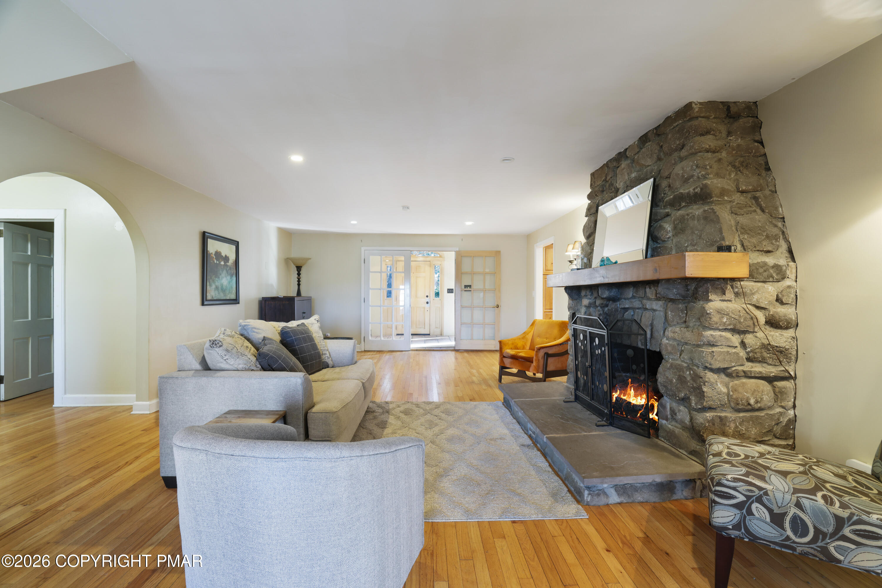 2135 Laurel Lane