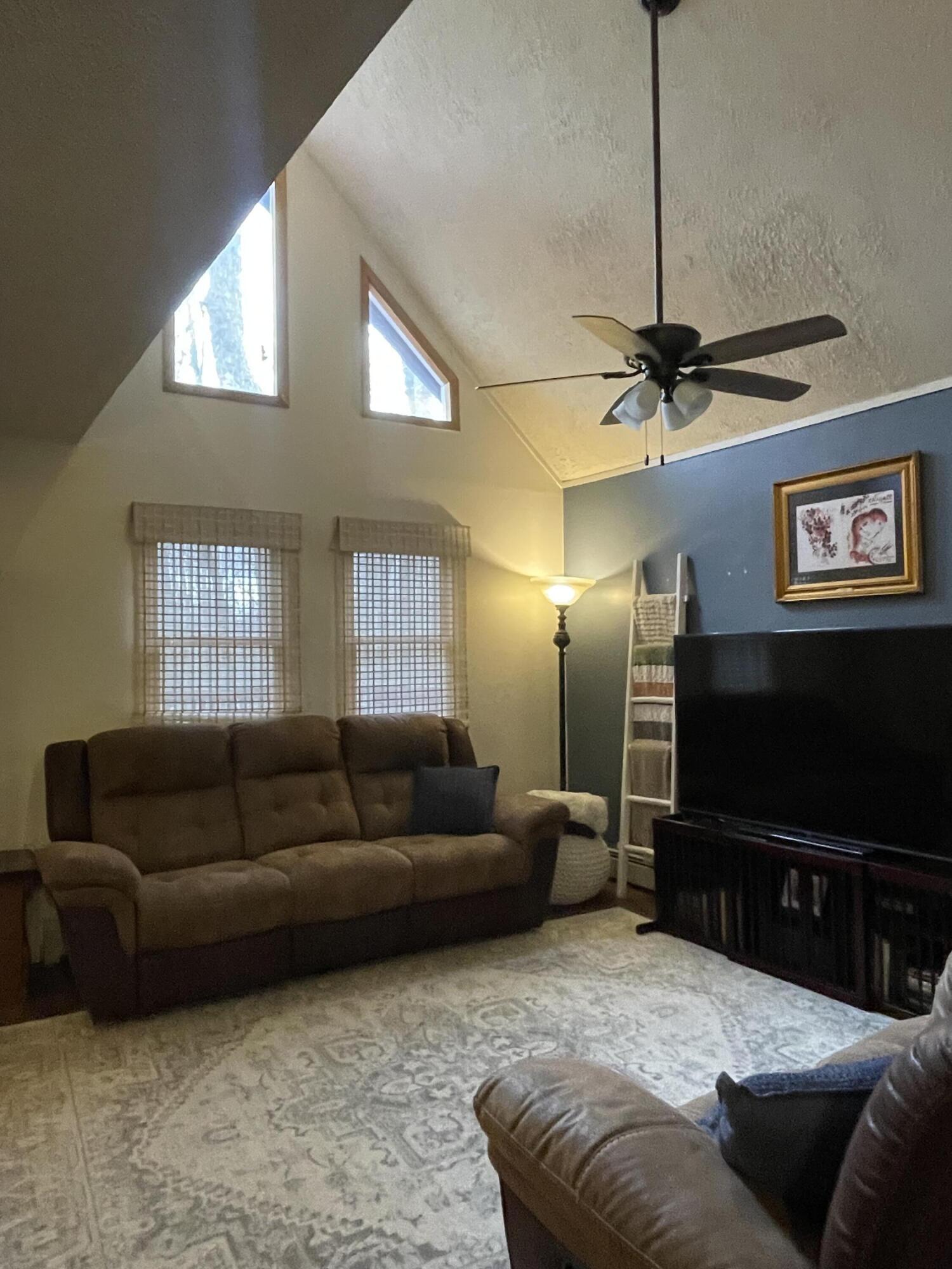2122 Wood Thrush Court, Bushkill, Pennsylvania image 12