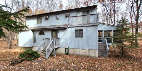 Homes For Sale - 130 Bellingham Drive<br/> Bushkill, PA 18324