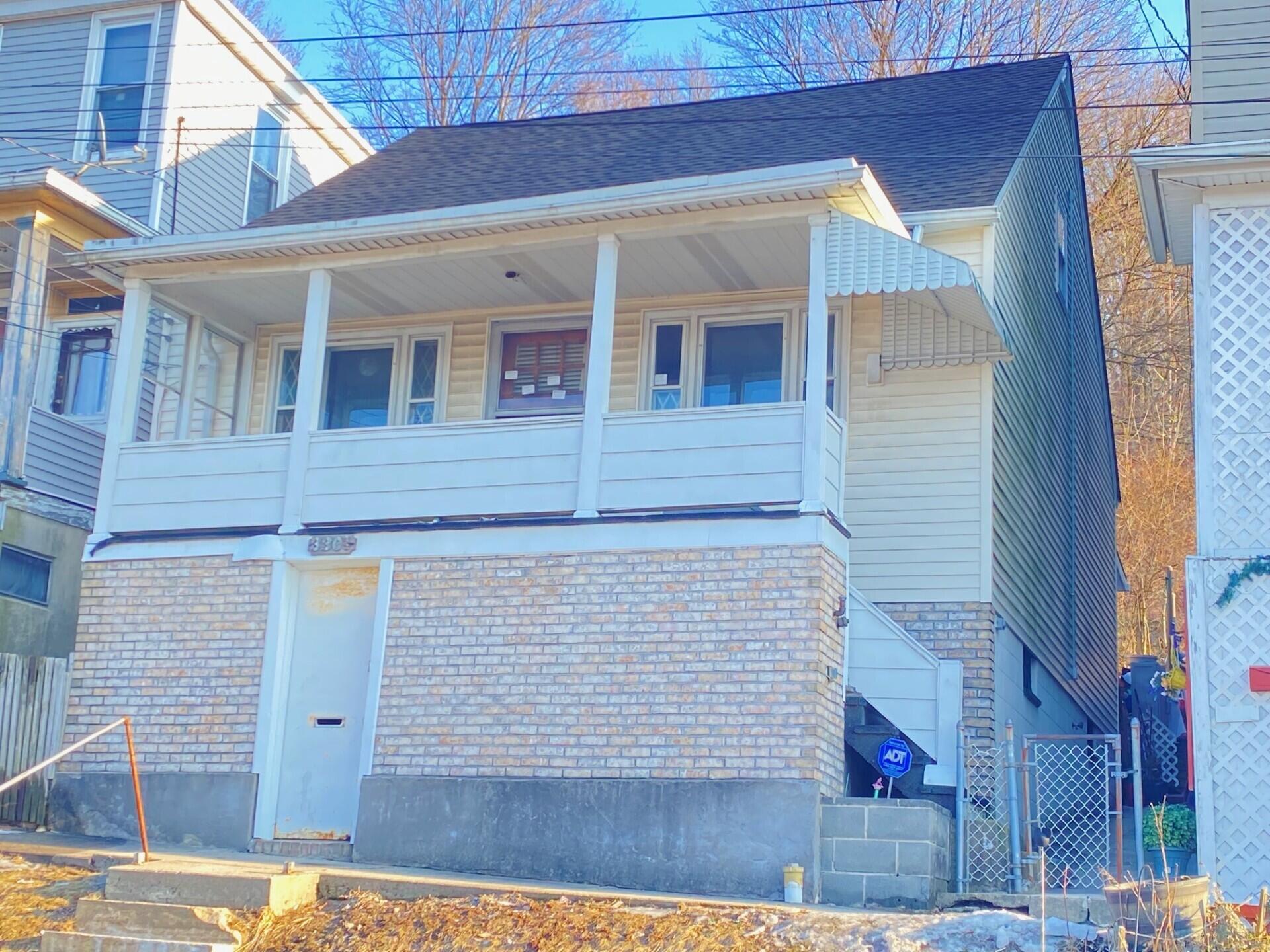 330 1/2 E Abbott Street, Lansford, Pennsylvania image 1