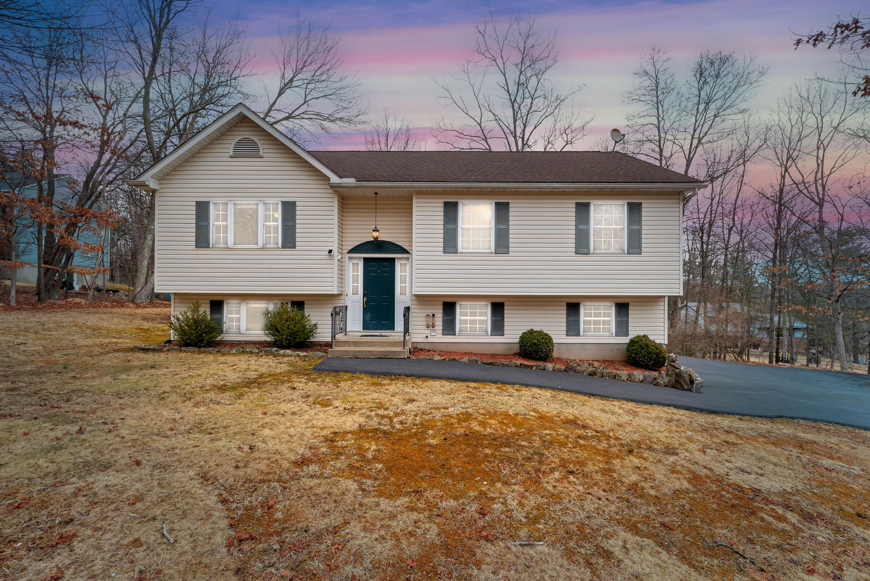 204 Deibert Drive, Stroudsburg, Pennsylvania image 1