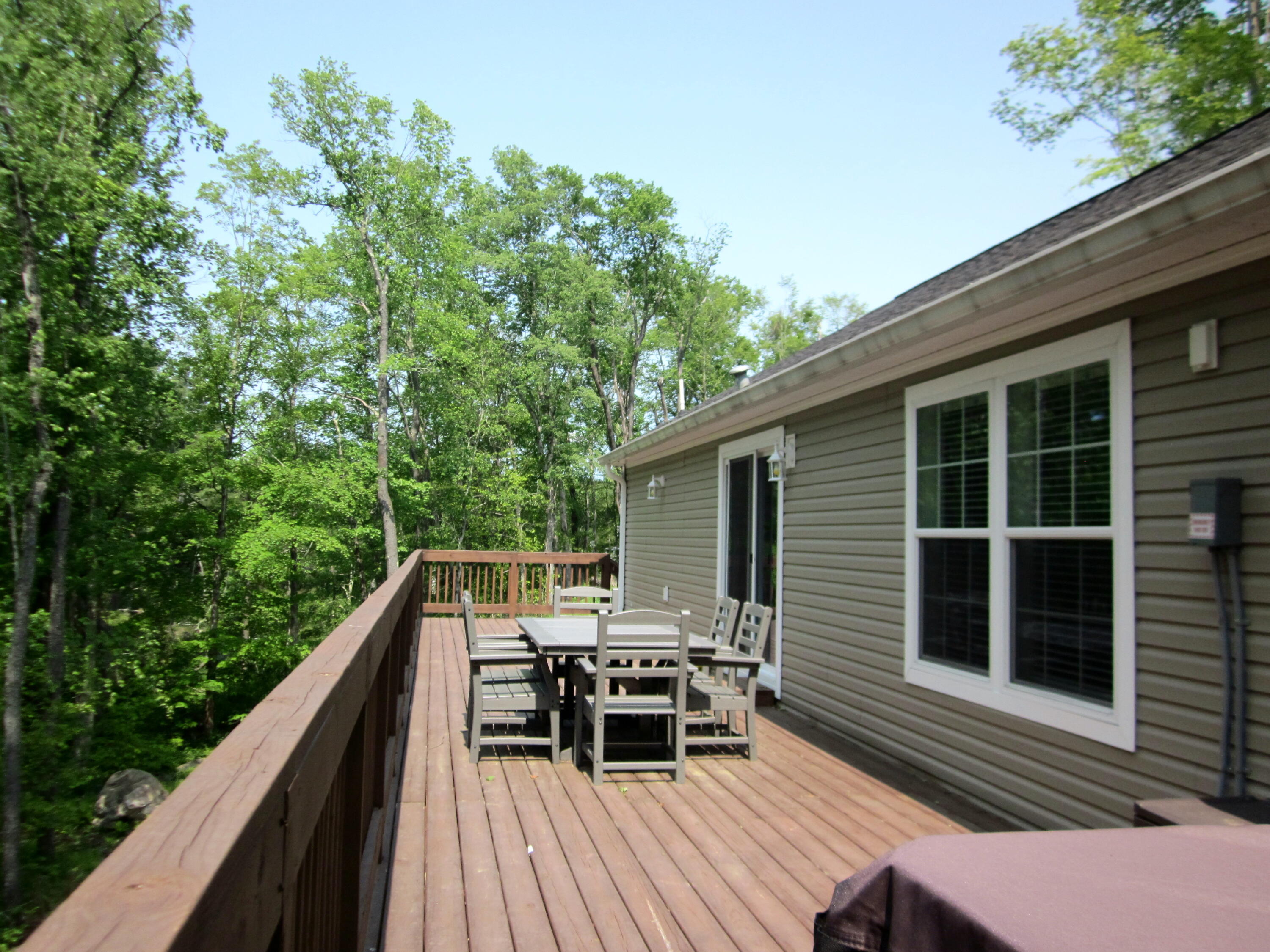 2016 Locust Ridge Road, Pocono Lake, Pennsylvania image 17