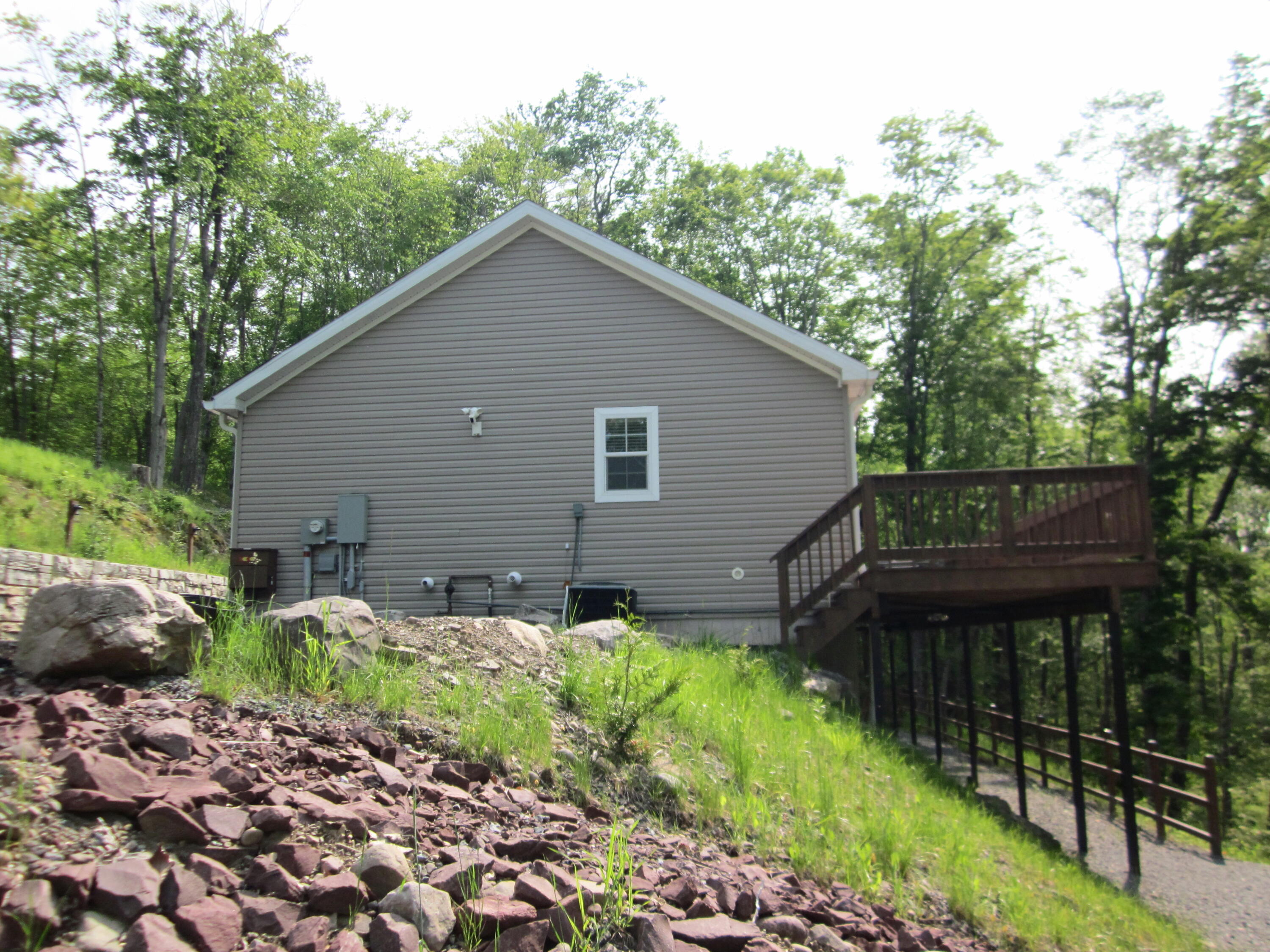 2016 Locust Ridge Road, Pocono Lake, Pennsylvania image 3