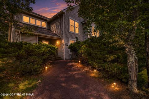 Townhouse For Sale - 183 Hawthorne Court<br/> Monroe County, Tannersville, PA 18372