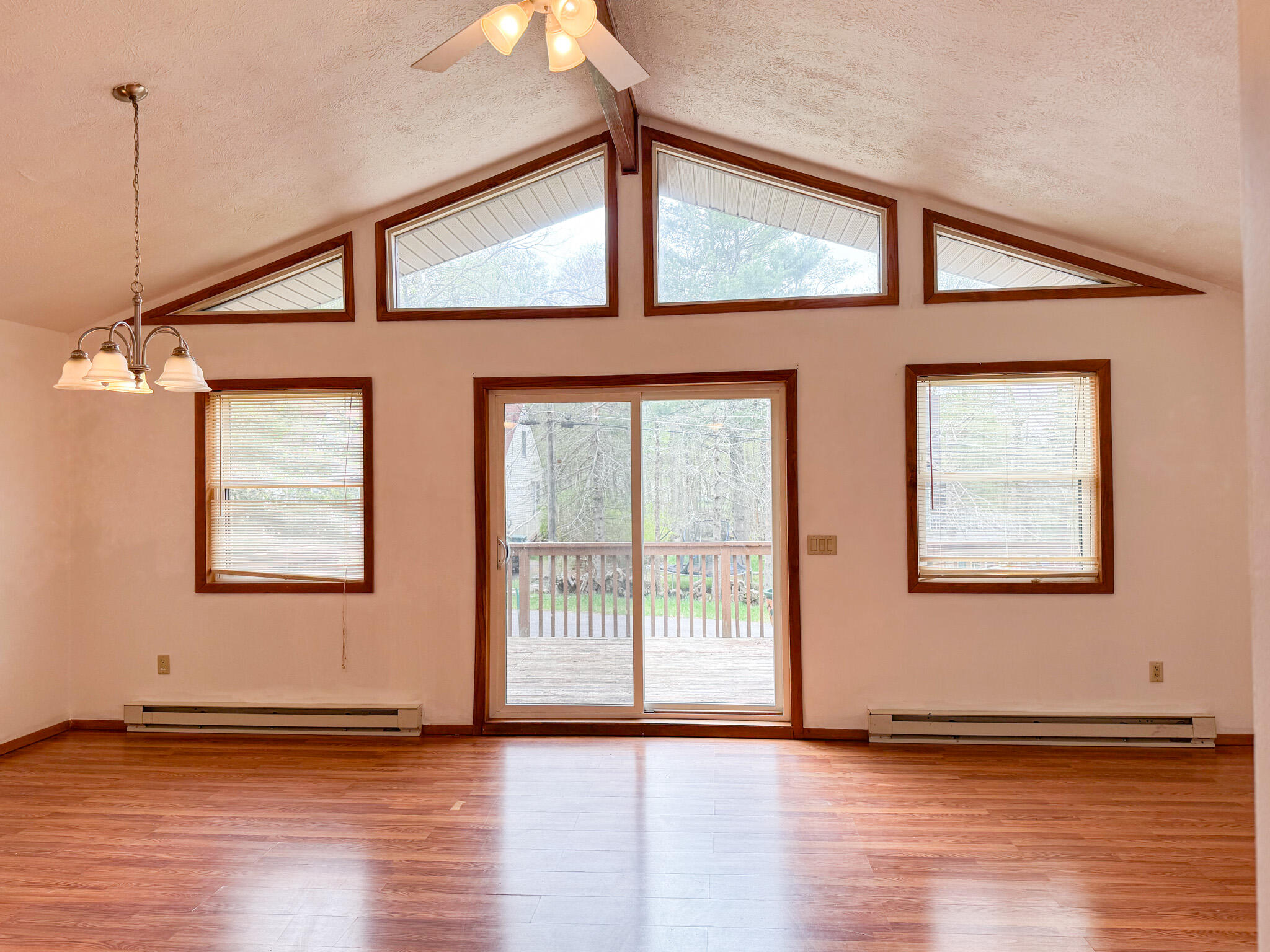 4751 Brentwood Drive, Tobyhanna, Pennsylvania image 4
