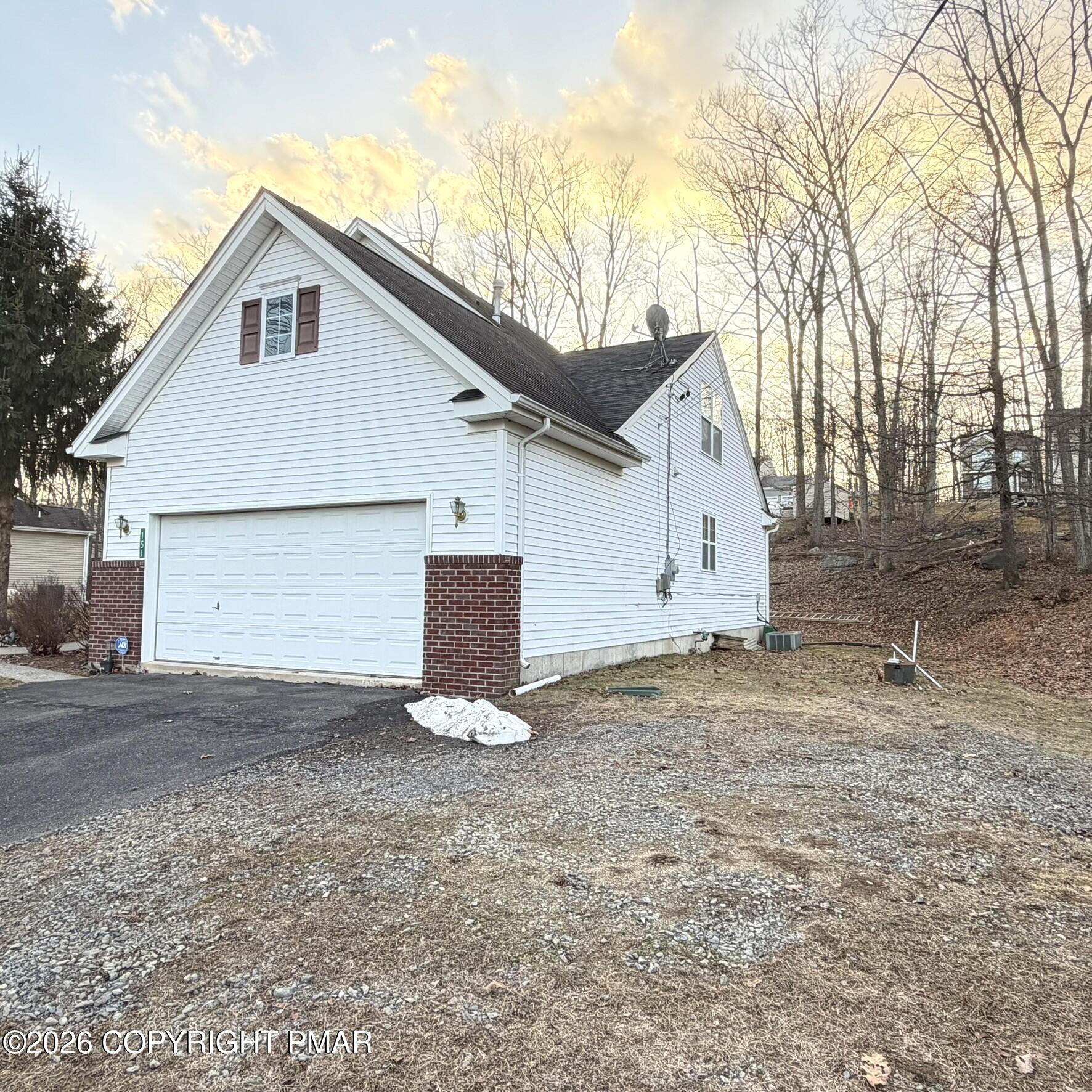 151 Kensington Drive