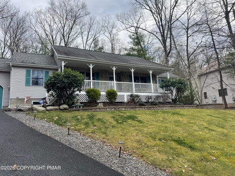 Homes For Sale - 284 Eastshore Drive<br/> Monroe County, East Stroudsburg, PA 18301