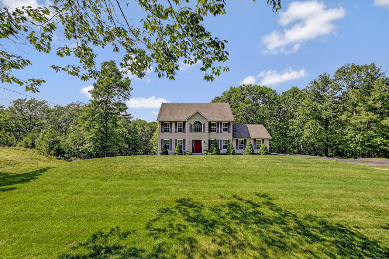 2322 Southridge Drive, East Stroudsburg, Pennsylvania image 3