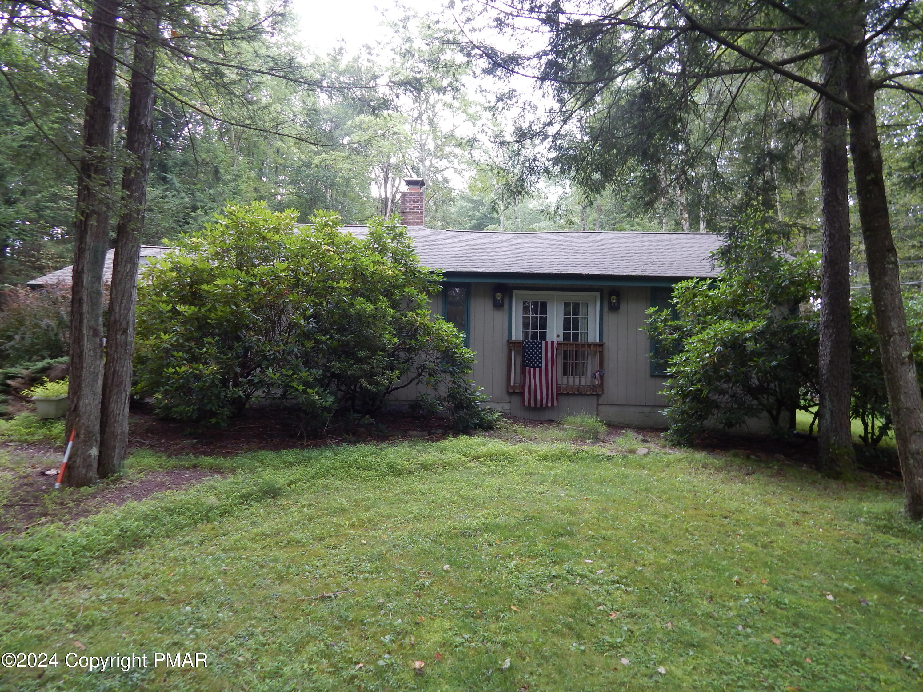 136 Split Rock Lane, Pocono Pines, Pennsylvania image 2