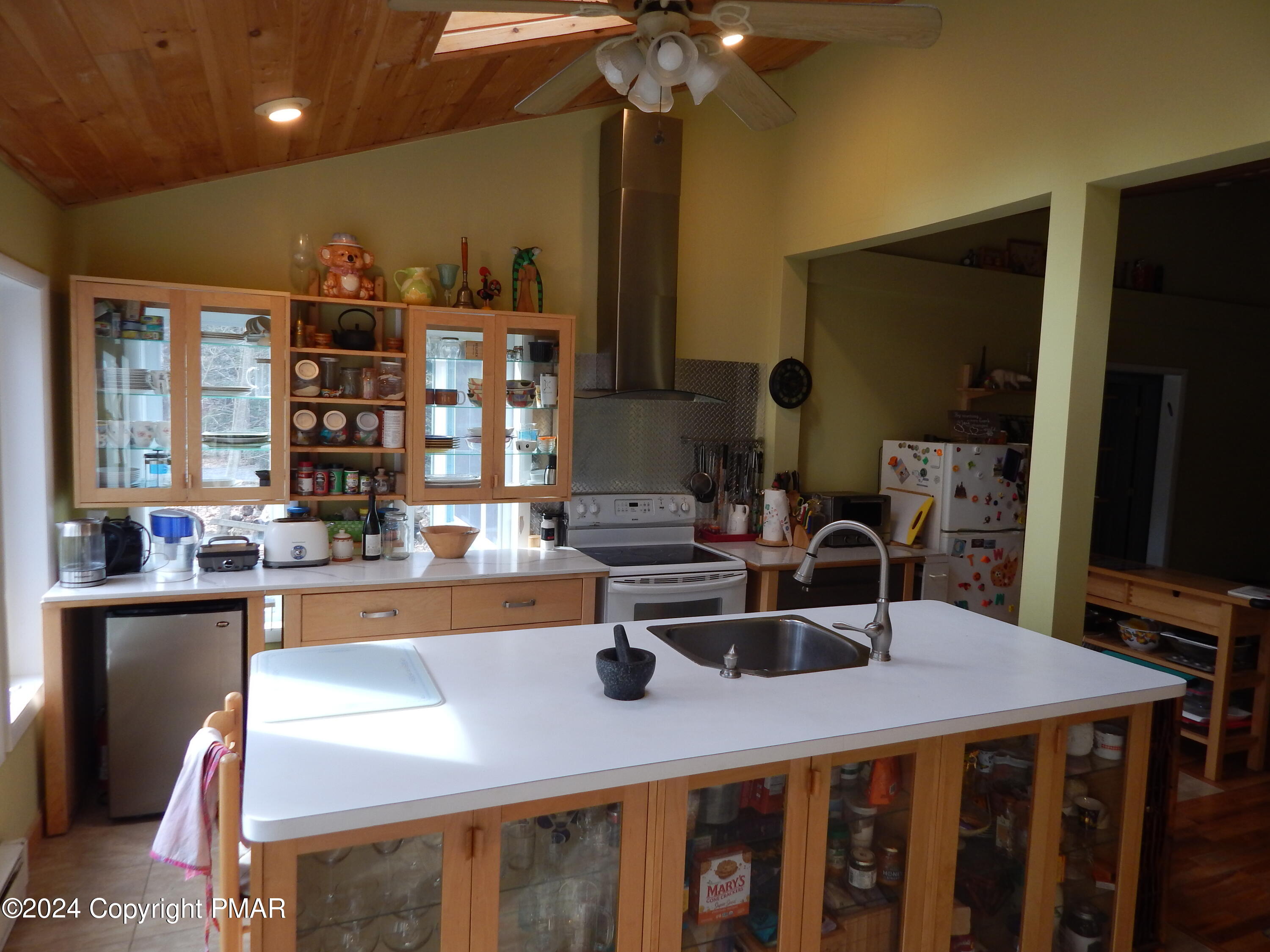 136 Split Rock Lane, Pocono Pines, Pennsylvania image 6