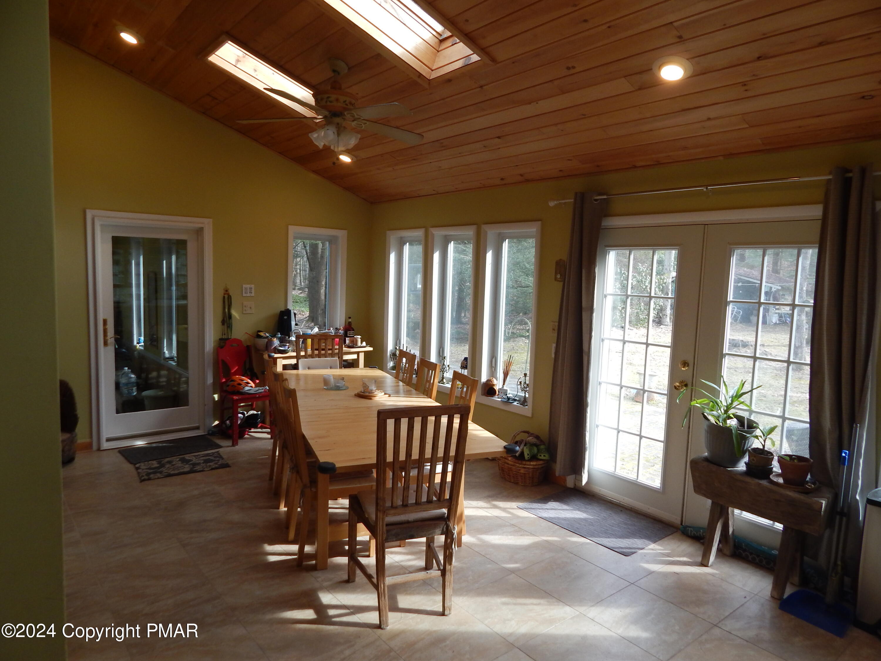 136 Split Rock Lane, Pocono Pines, Pennsylvania image 9