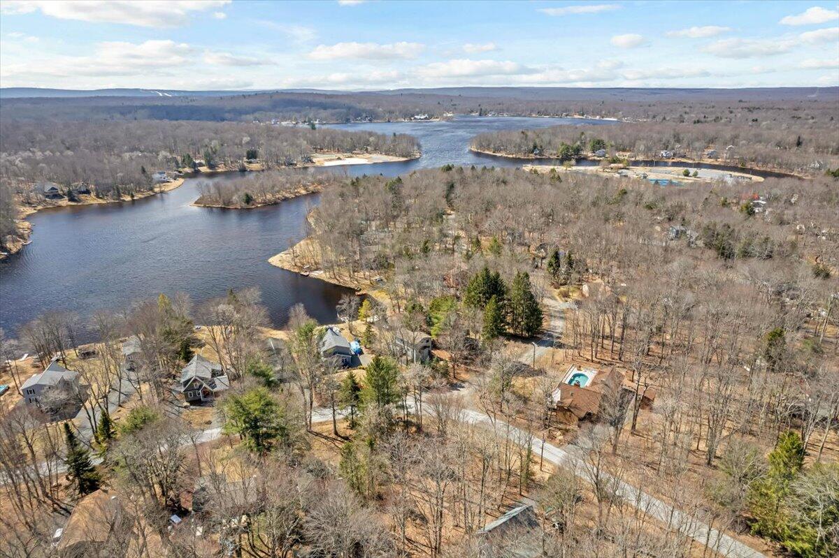 324 Owassa Drive, Pocono Lake, Pennsylvania image 39