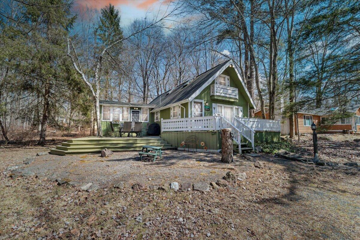 324 Owassa Drive, Pocono Lake, Pennsylvania image 4