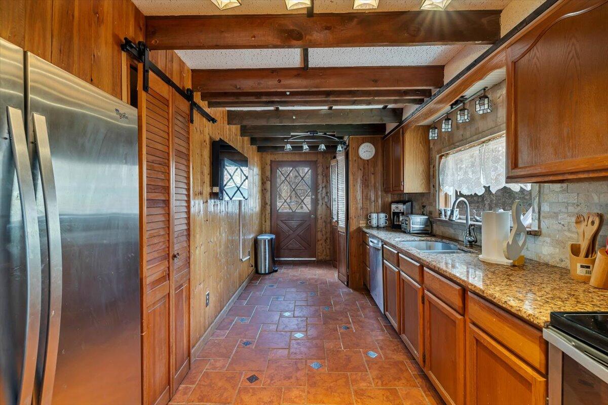 324 Owassa Drive, Pocono Lake, Pennsylvania image 15