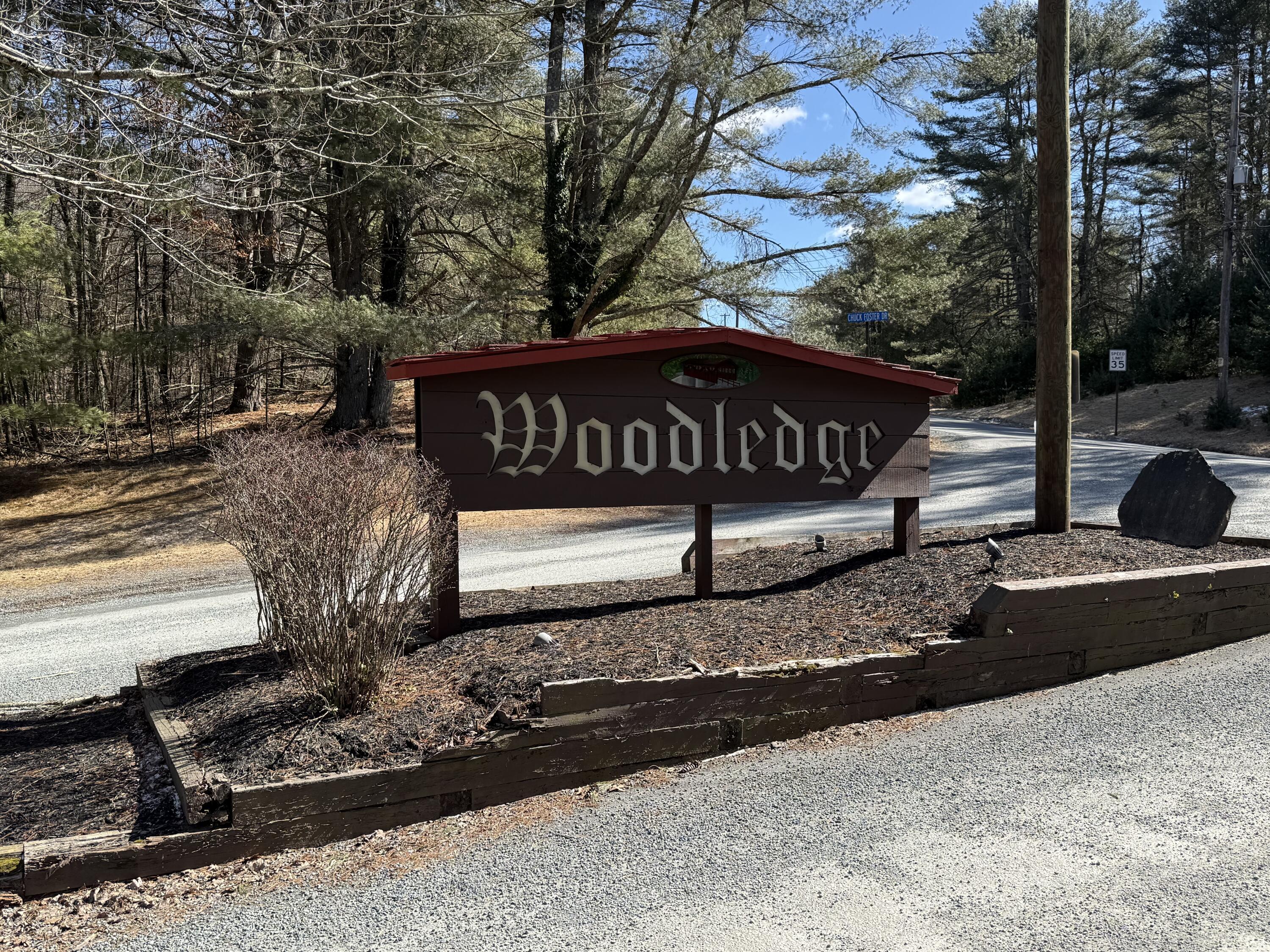 Woodledge Village Meadow Court, Hawley, Pennsylvania image 1