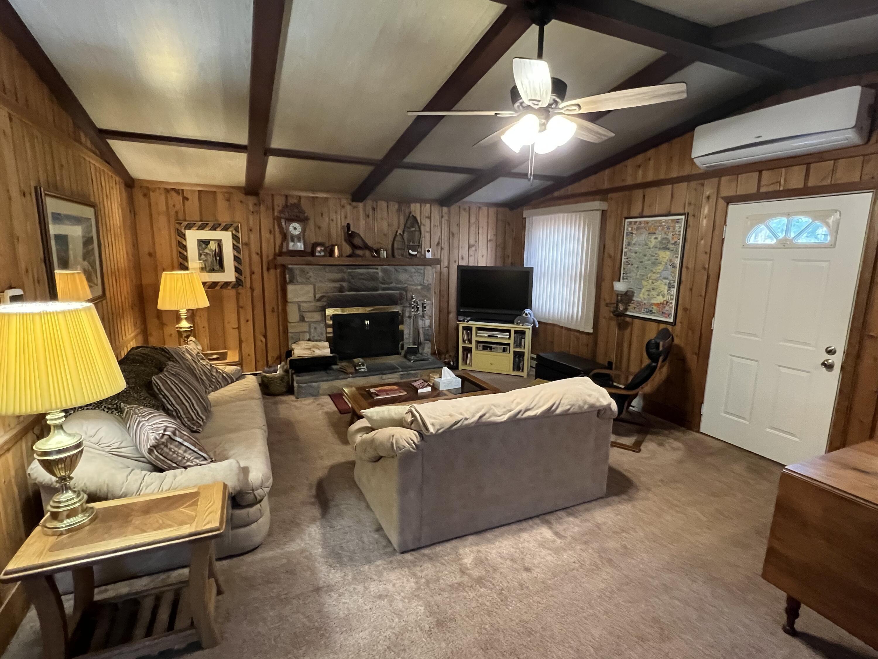 1755 Stag Run, Pocono Lake, Pennsylvania image 4