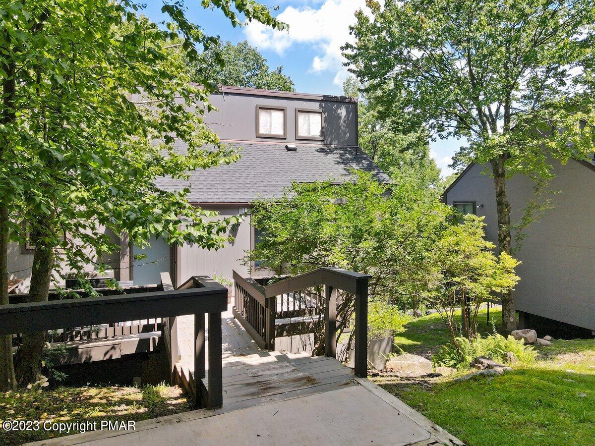18 Middle Village Way, Tannersville, Pennsylvania image 3