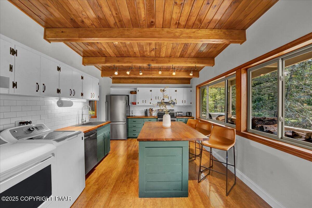 72 Forest Drive 18624