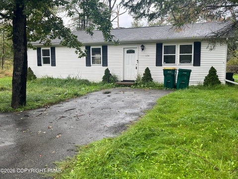 Homes For Sale - 1154 Chickadee Drive<br/> Pocono Summit, PA 18346