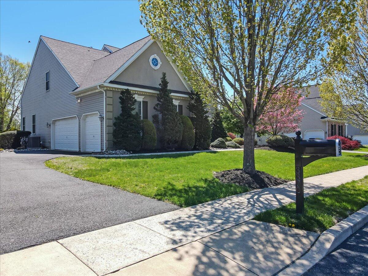 3370 Courtney Drive, Center Valley, Pennsylvania image 8