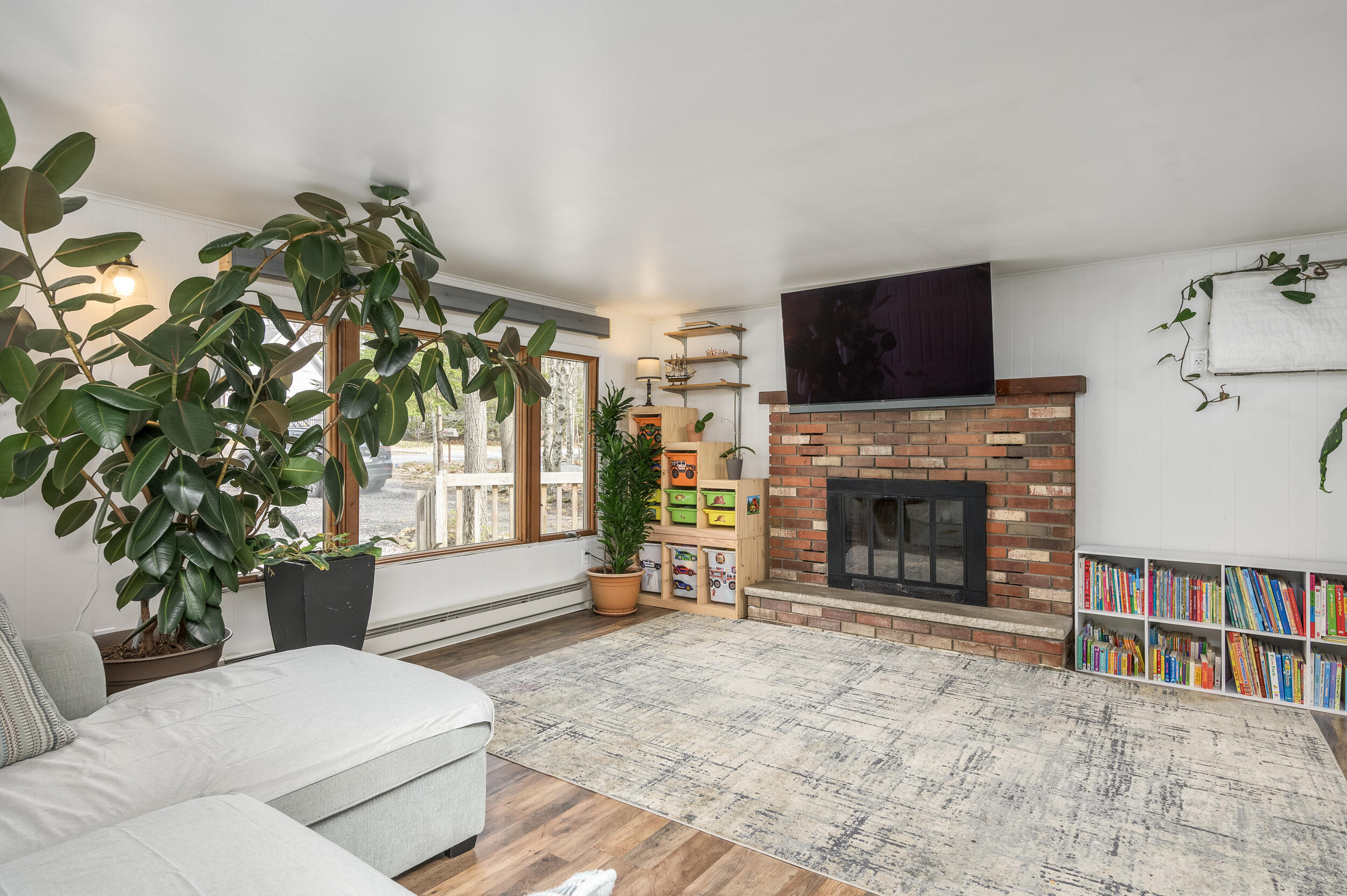 2169 Onondaga Way, Tobyhanna, Pennsylvania image 2