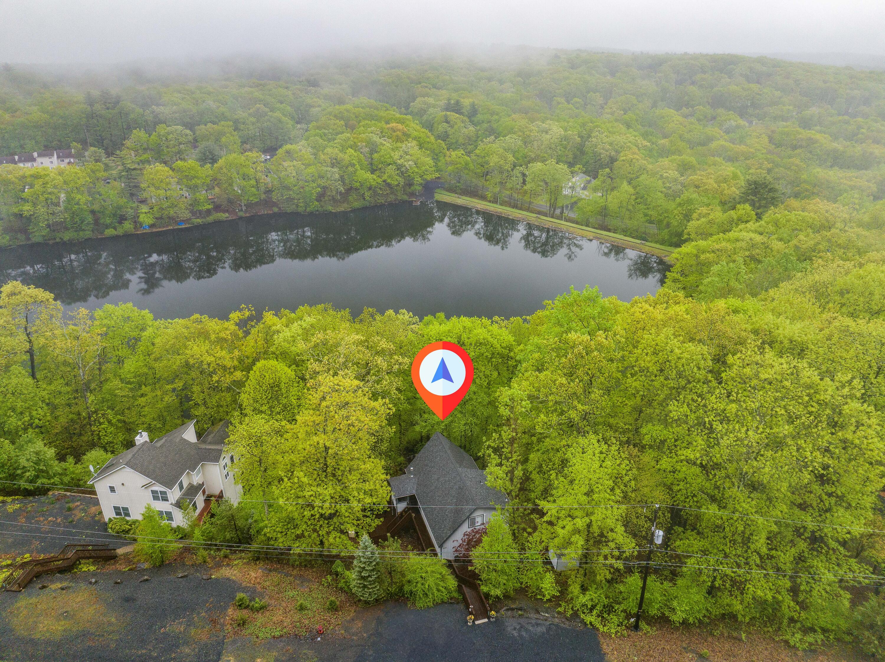 2171 Lancaster Drive, Bushkill, Pennsylvania image 4