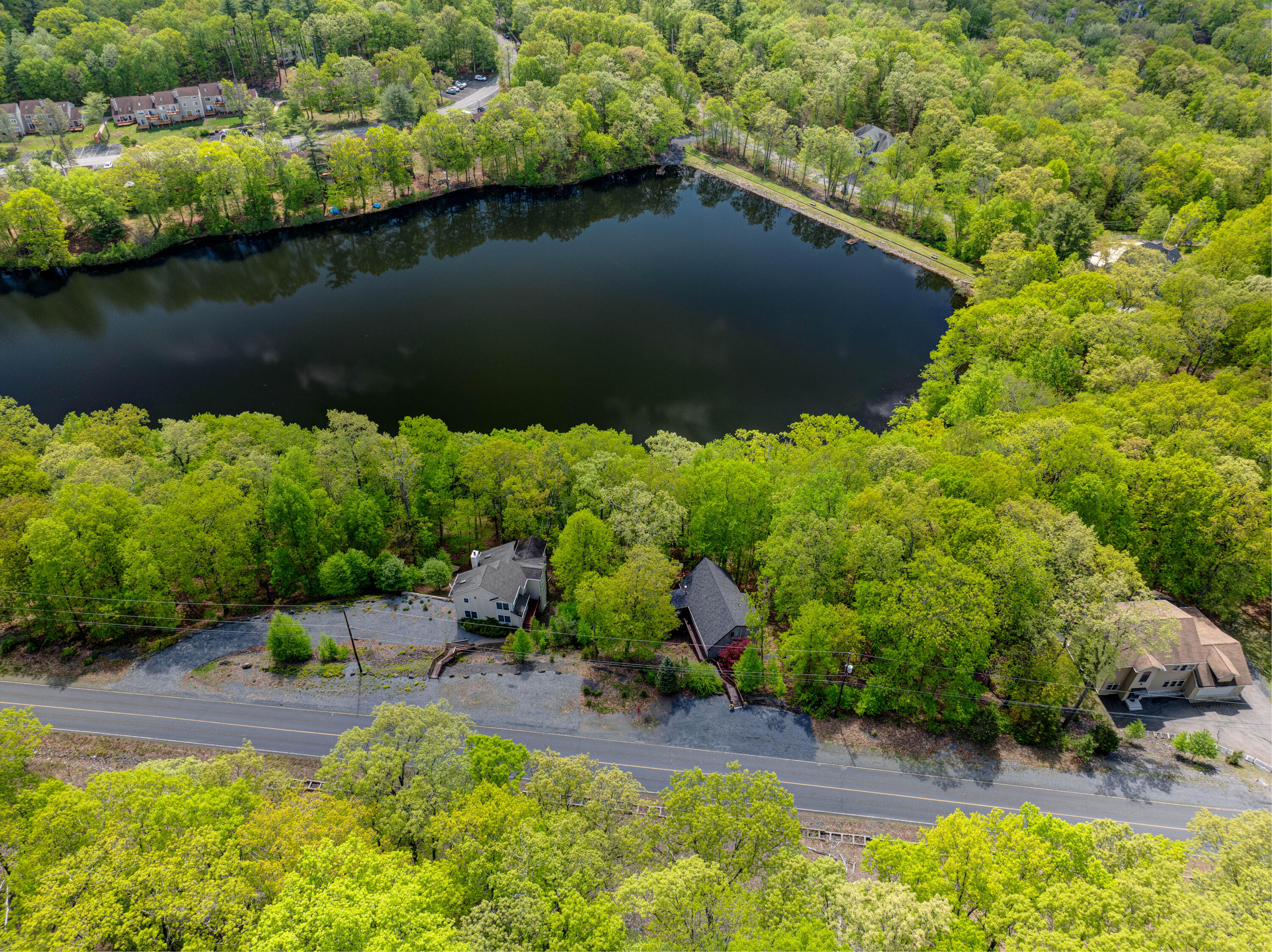 2171 Lancaster Drive, Bushkill, Pennsylvania image 5