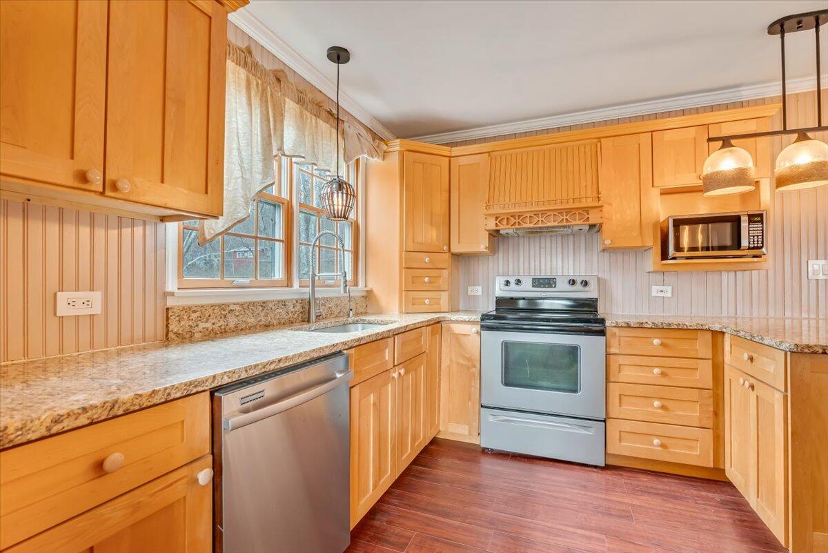 113 Hummingbird Lane, Cresco, Pennsylvania image 5