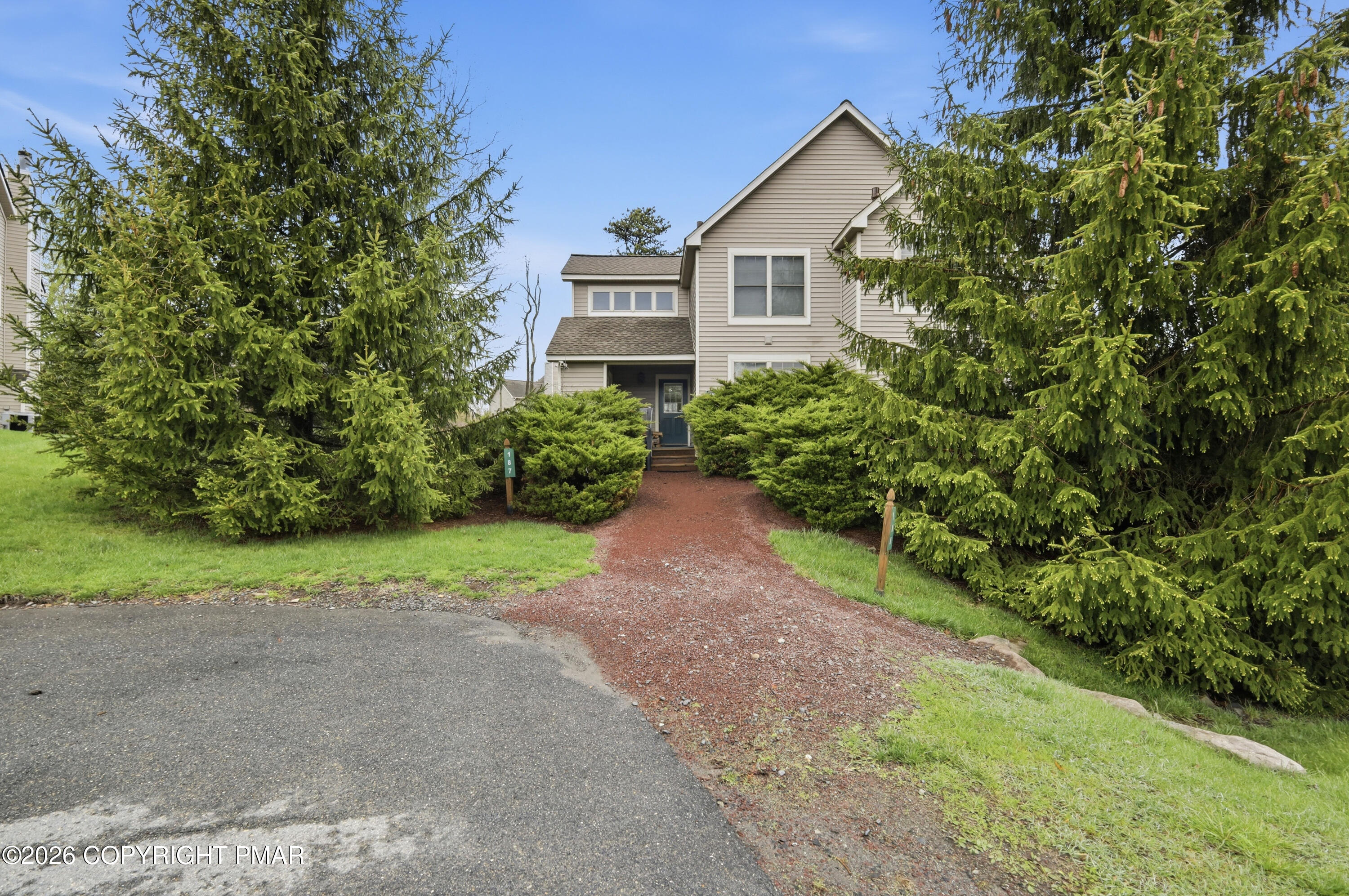 187 Hawthorne Court