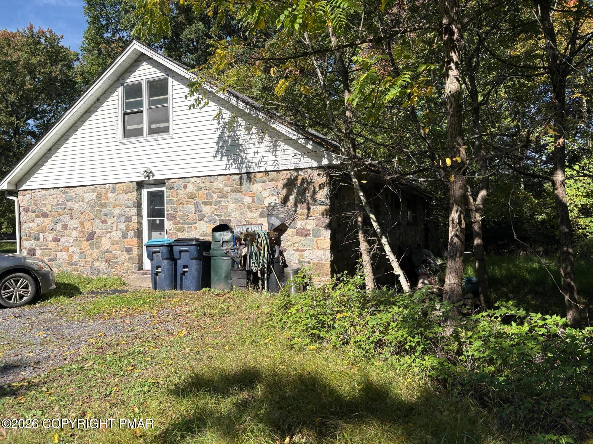 2745 Mountain Road