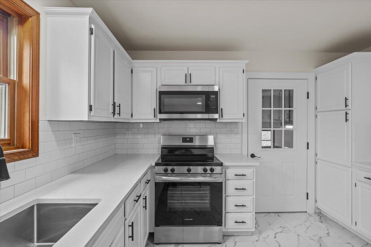 3112 Stroud Wood Circle, Stroudsburg, Pennsylvania image 13