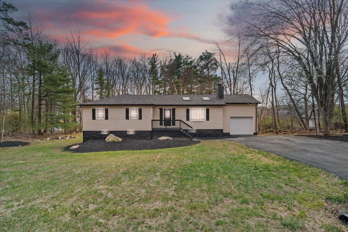 3112 Stroud Wood Circle, Stroudsburg, Pennsylvania image 2
