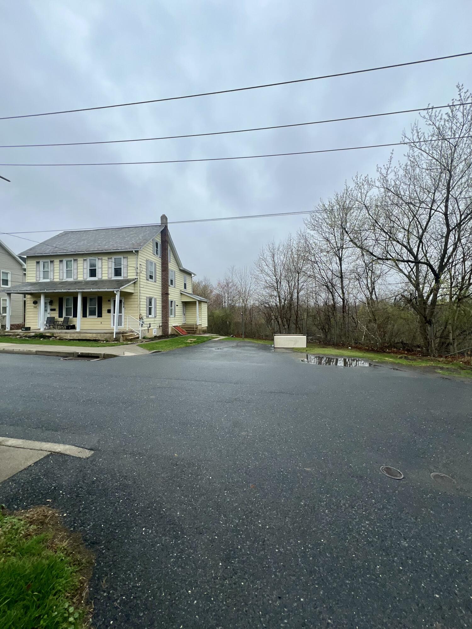 310 Chestnut Street, Pen Argyl, Pennsylvania image 1